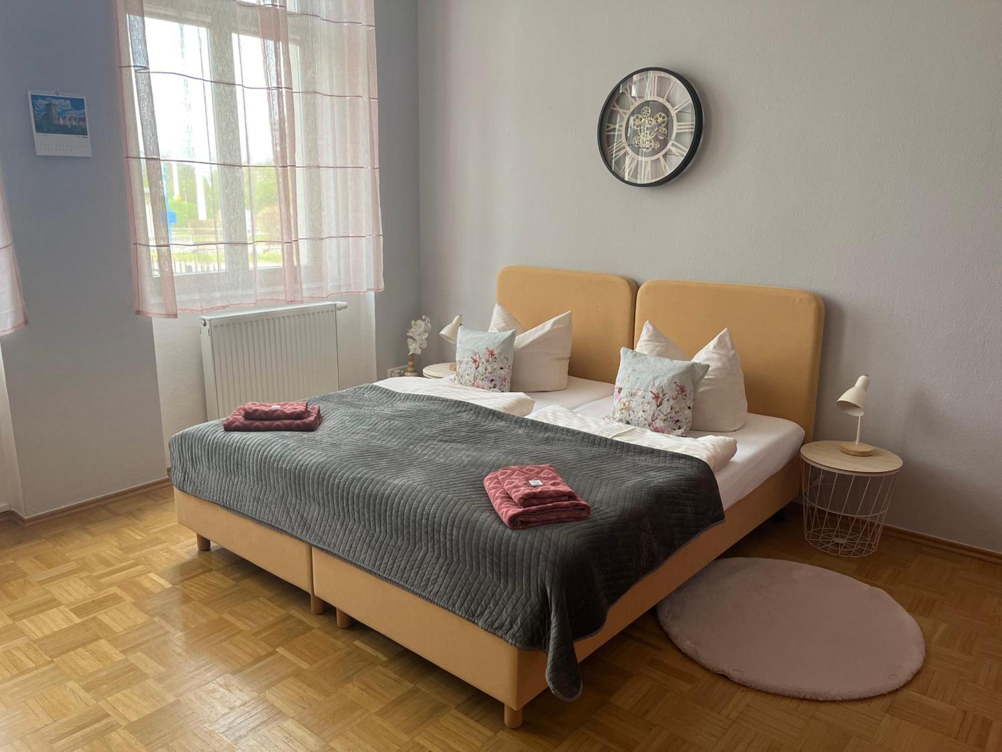 Burghof Ferienwohnungen Goerlitz Ngoại thất bức ảnh
